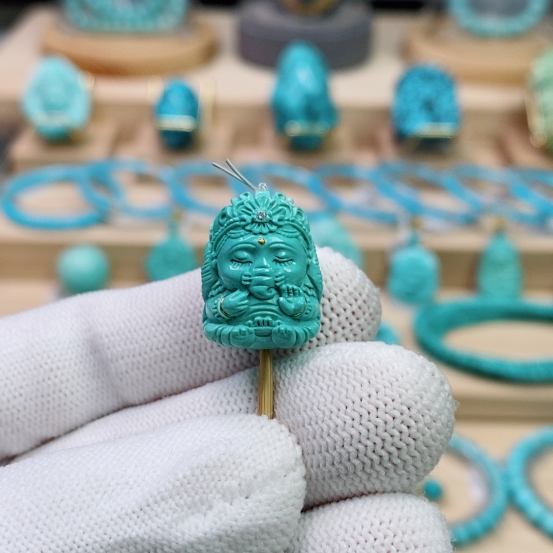 绿松石未镶嵌珠宝奇石