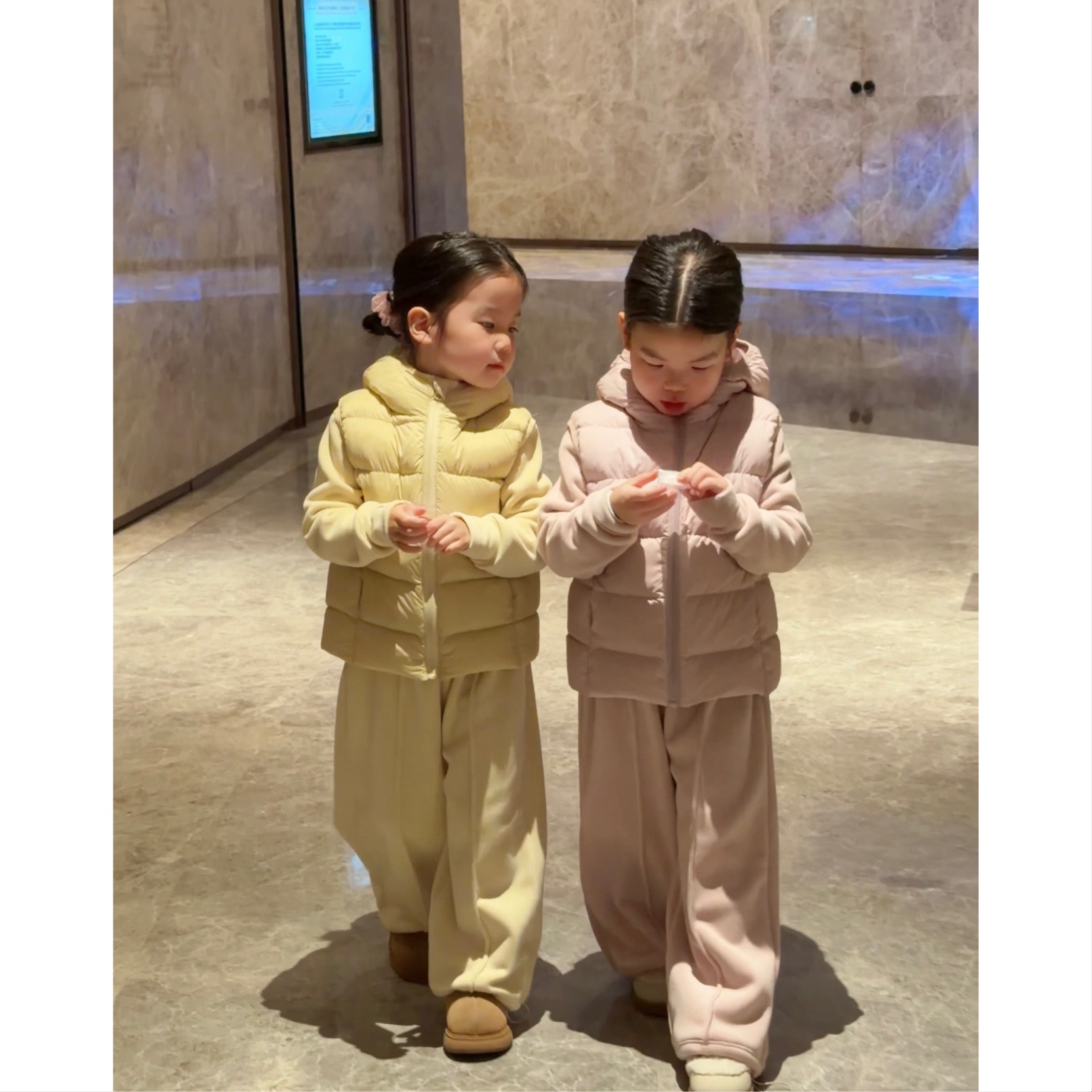  KidsOnTheMoon 女童冬季保暖衣服三防90绒羽绒服马甲