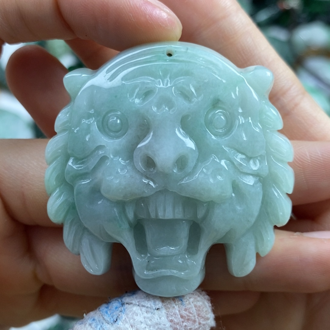 翡翠颈饰未镶嵌吊坠