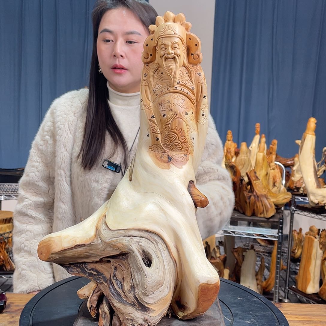 柏木（崖柏）随型艺术根雕