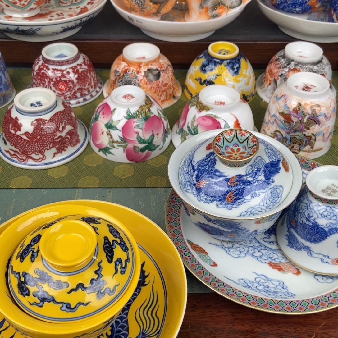 用***2陶瓷的设计师是什么