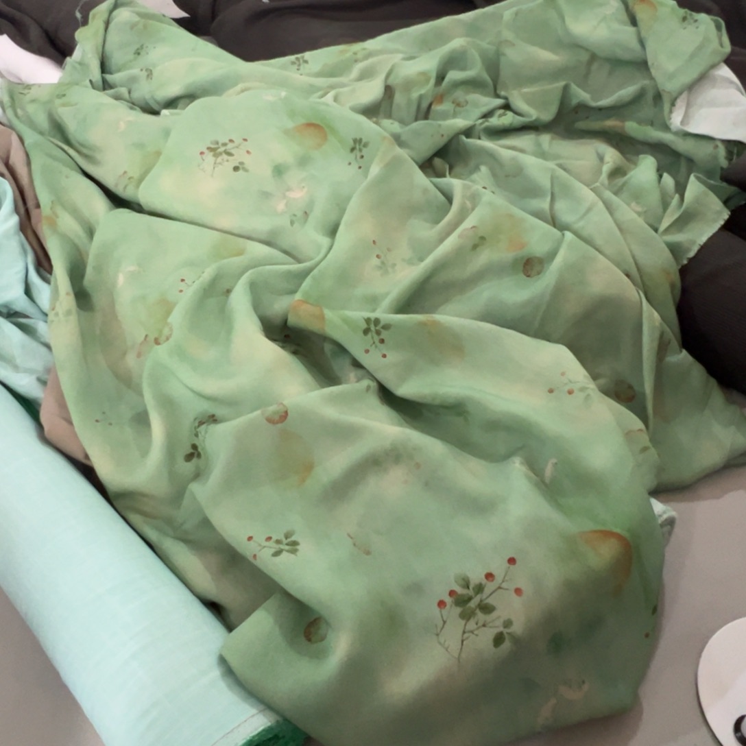 一米价丝麻1.4米宽地卷微暇