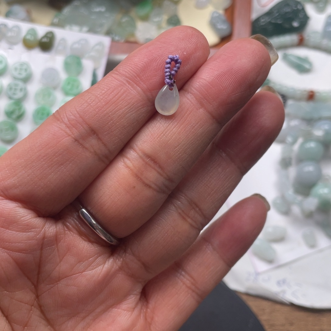 翡翠未镶嵌颈饰68899886