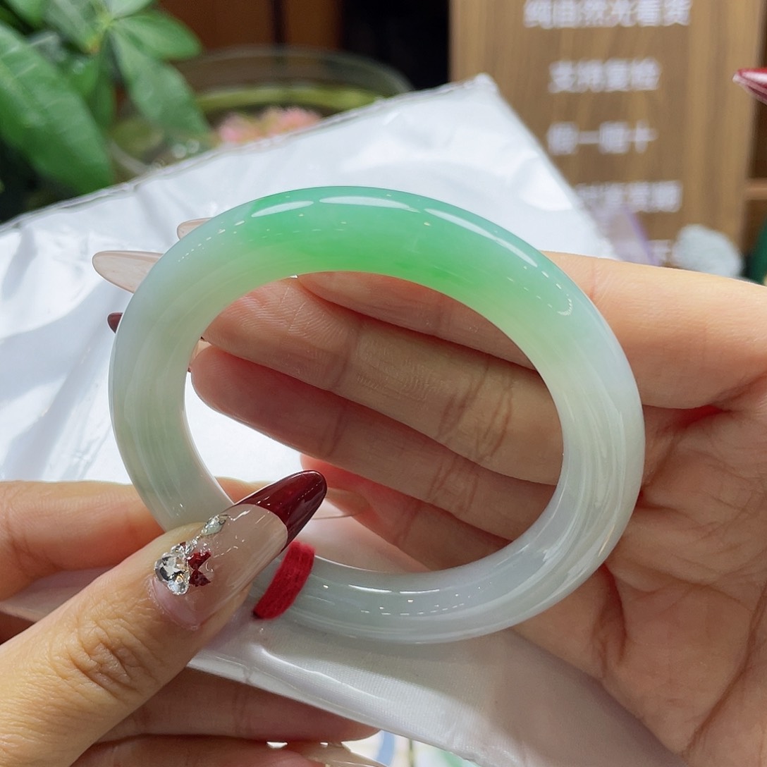 翡翠手镯未镶嵌闪购6 号链接