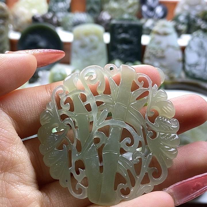 和田玉颈饰未镶嵌