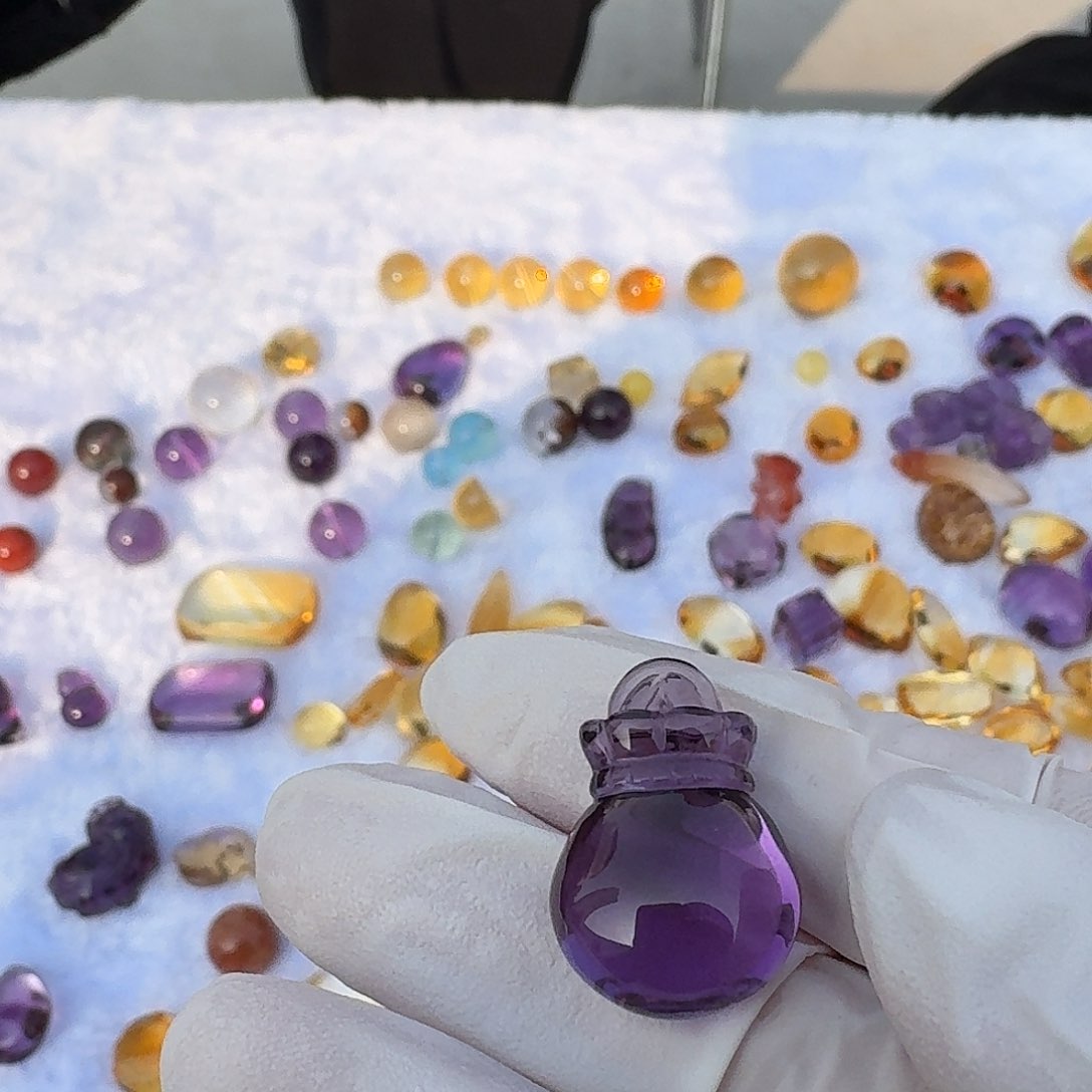 未镶嵌珠宝半成品水晶“**”