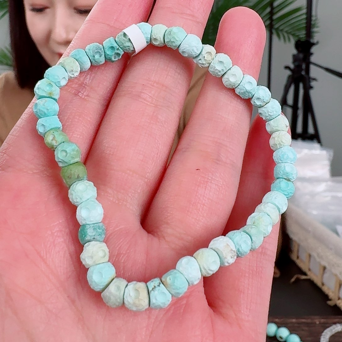 未镶嵌绿松石珠宝奇石