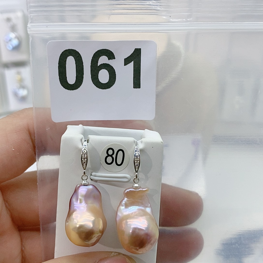 淡水珍珠颈饰合金