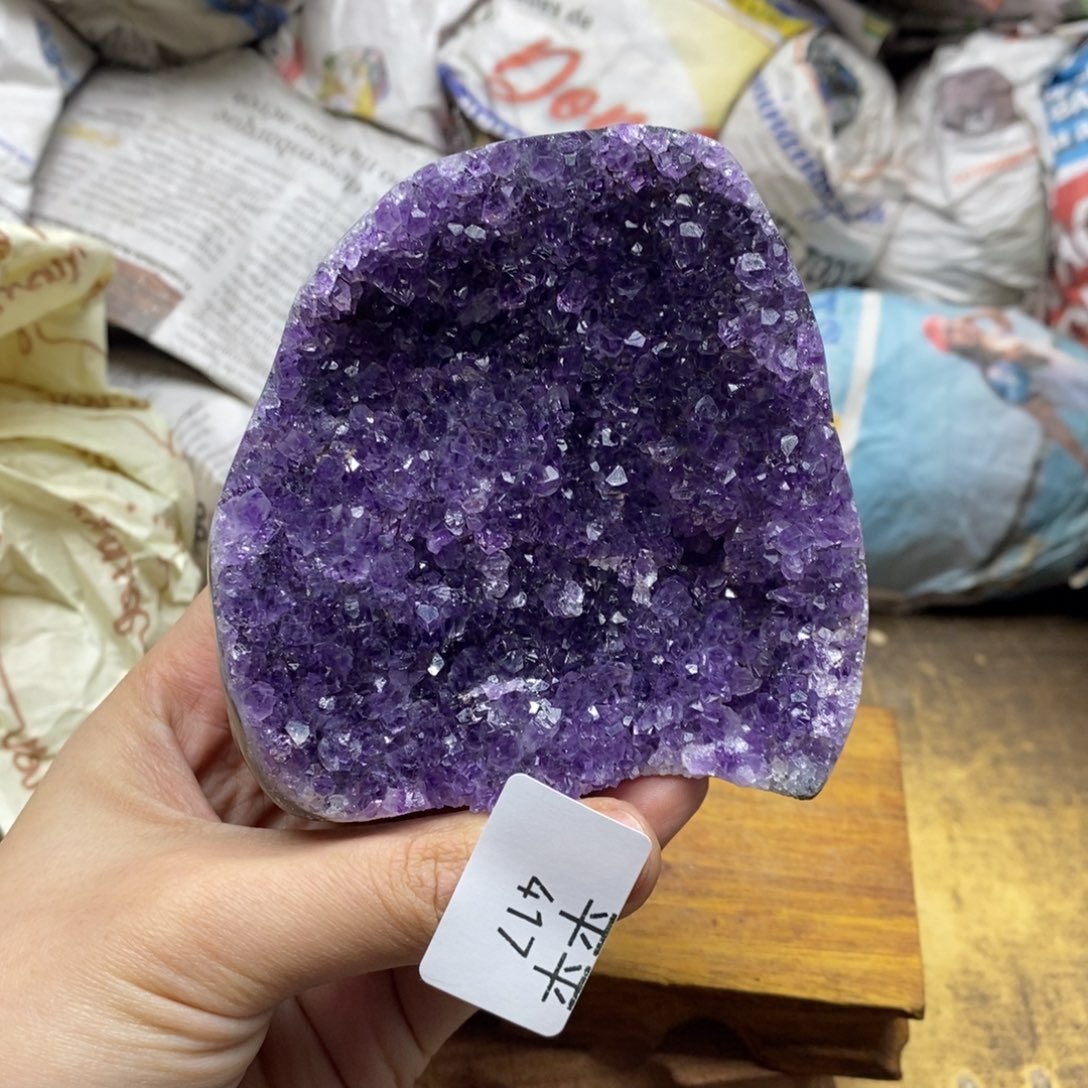 紫晶乌拉圭未镶嵌