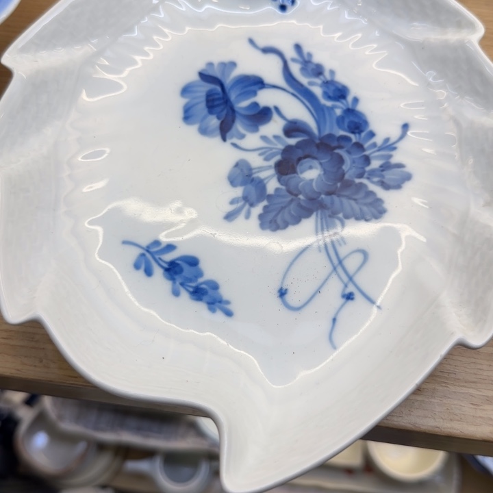 瓷片栀*哈哈哈哈哈哈哈哈