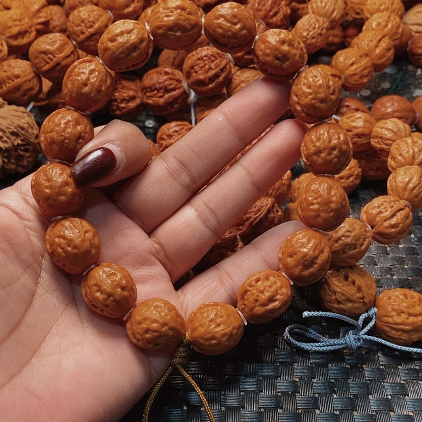 【闪购商品】文玩核桃吊坠满****红金豆子