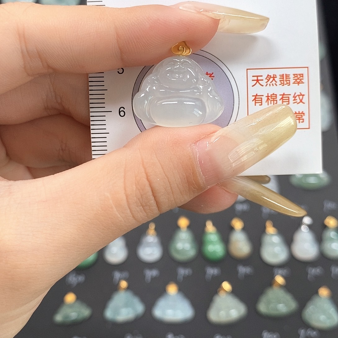 自***乐颈饰18K金镶嵌翡翠