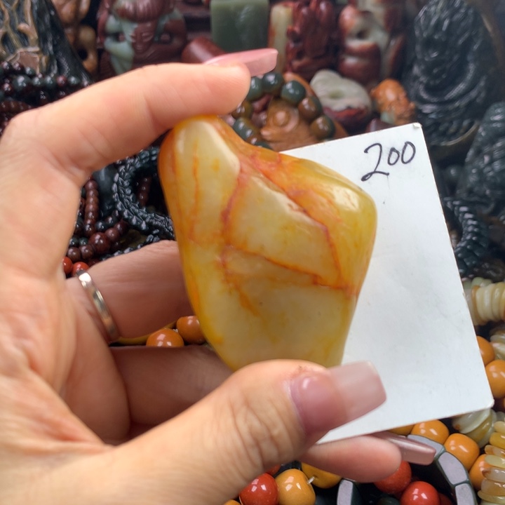 透闪石质玉未镶嵌珠宝奇石