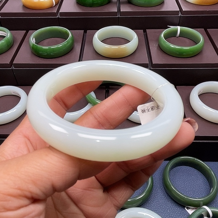 和田玉未镶嵌手镯5859