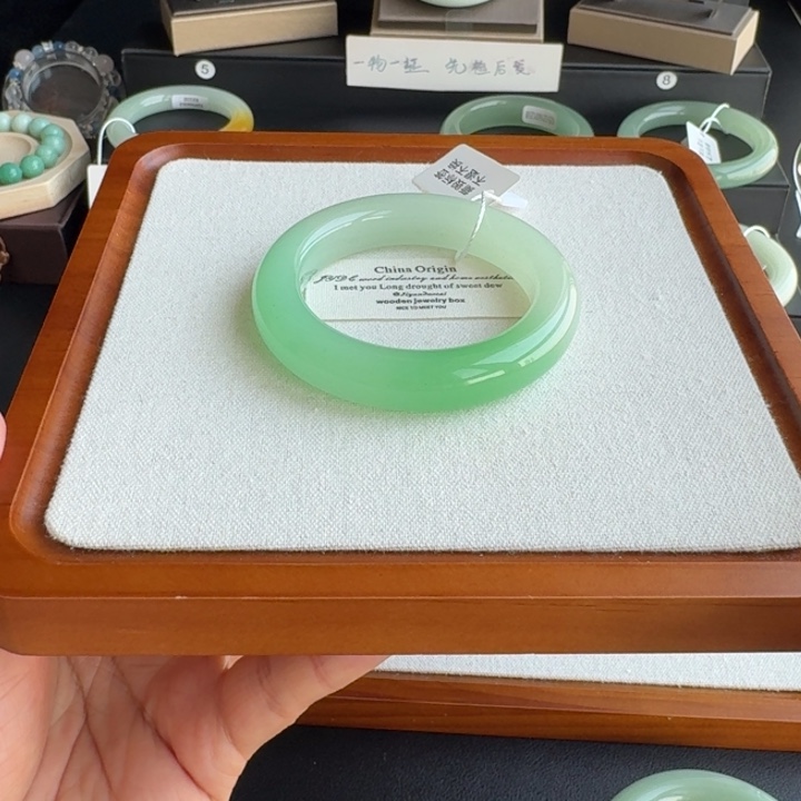 彭***装非金属彭山55.8开板特色半山水时尚手镯