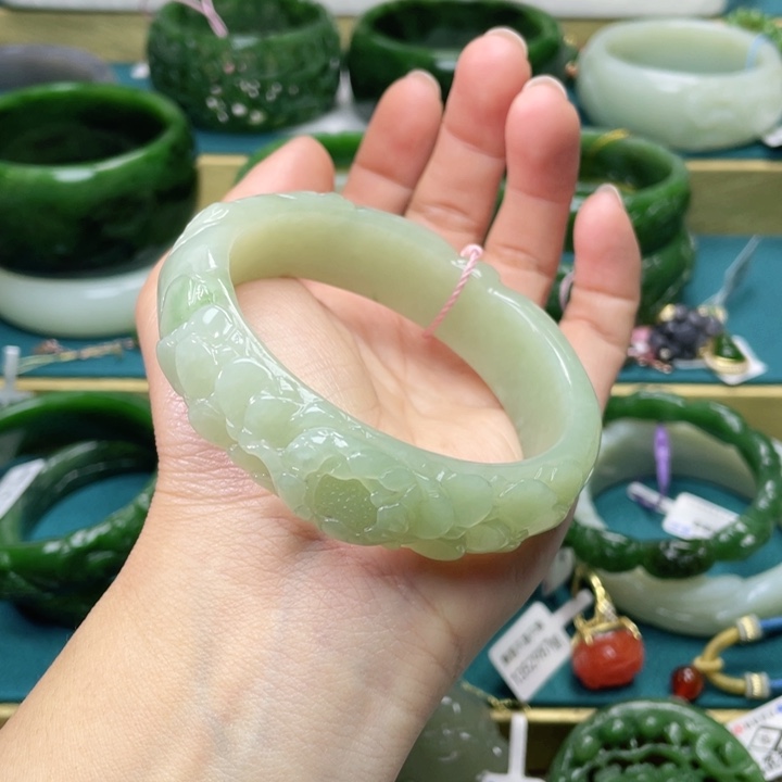 和田玉手镯59+圈口 编号64未镶嵌