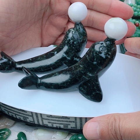 独山玉颈饰未镶嵌江***美