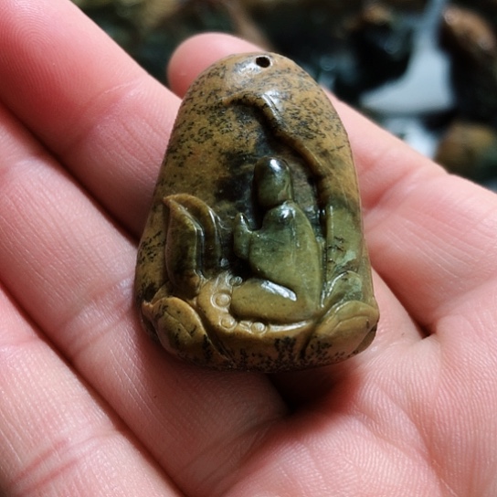 岫岩河磨玉（透闪石质玉）挂件未镶嵌