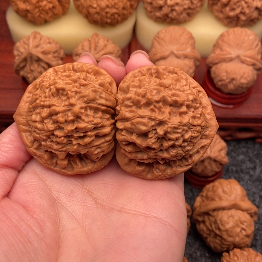 桃核把件精品大官帽48