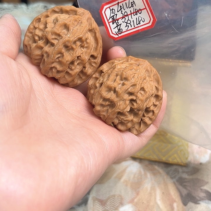 文玩核桃把件苹果园