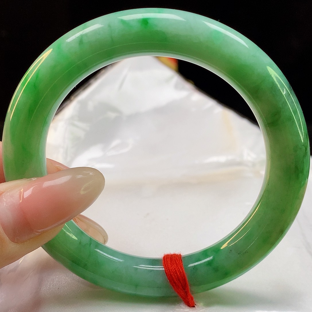 翡翠手镯未镶嵌天然翡翠9030