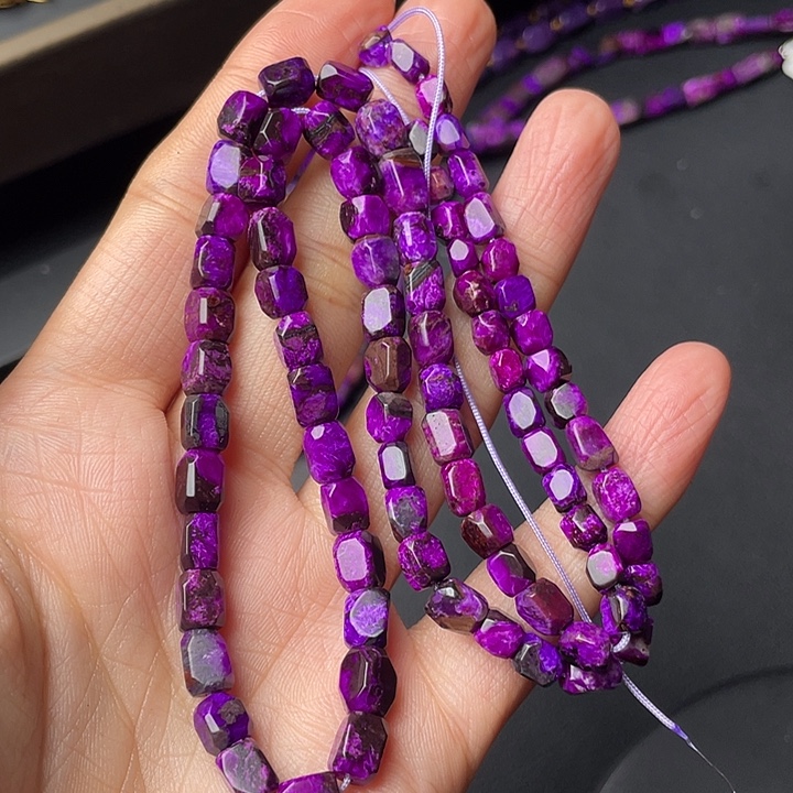 花****苏纪石（舒俱来）未镶嵌项链