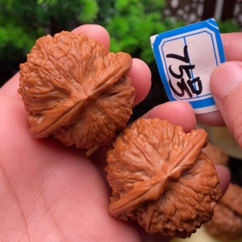 文玩核桃吊坠金麒麟43