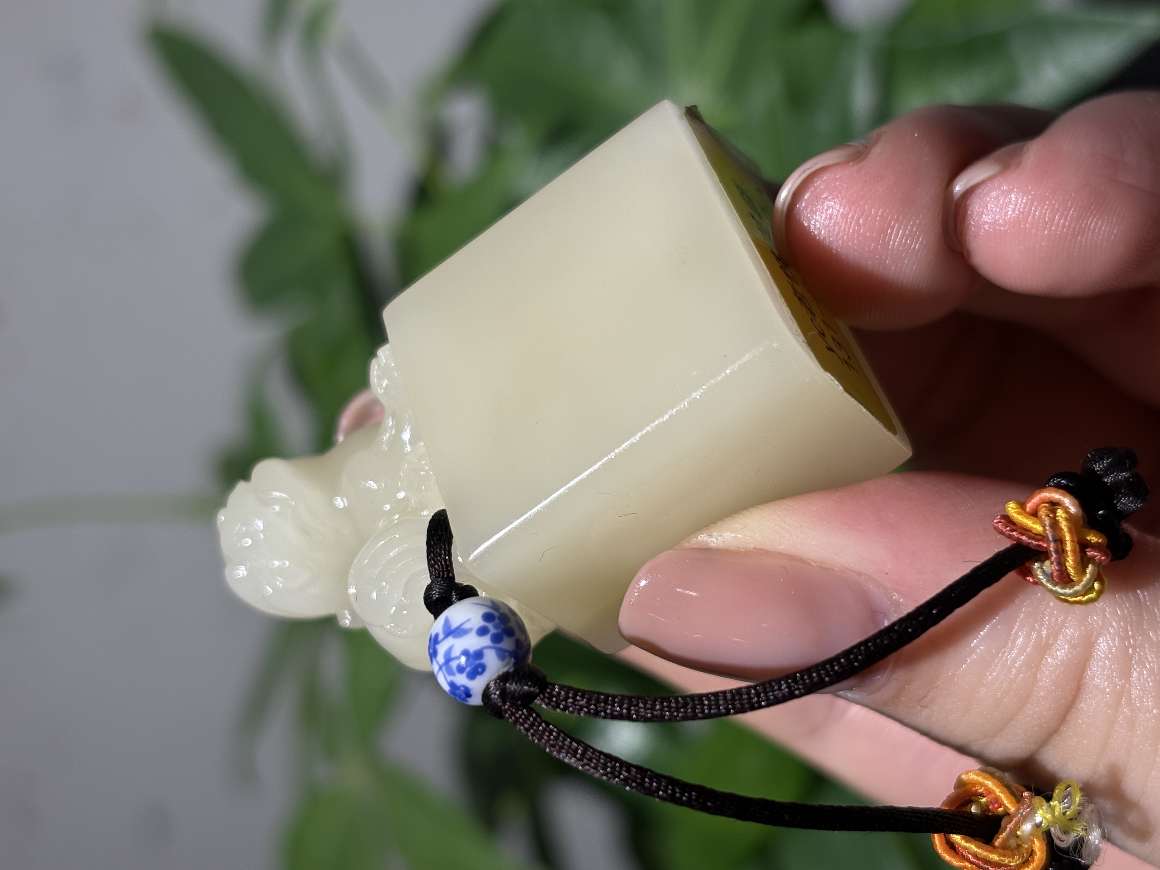 四大国石寿山石老性结晶白芙蓉传统瑞兽钮石雕