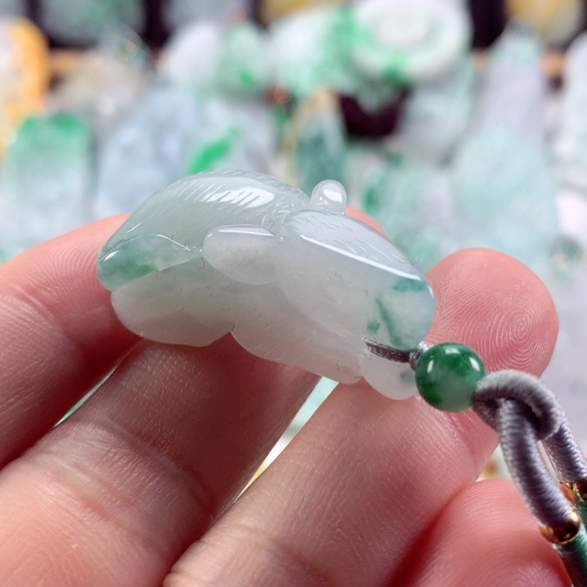 【闪购商品】翡翠吊坠(不含链)未镶嵌