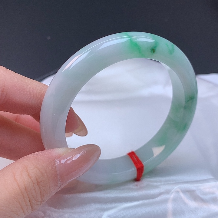 翡翠未镶嵌手镯52