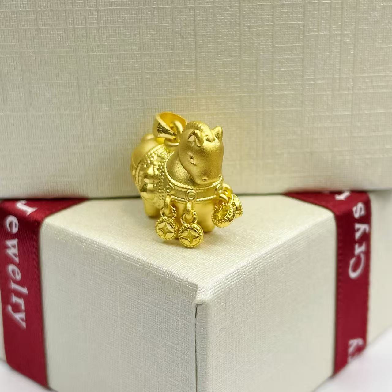 辉通黄金足金999福马吊坠DP2516