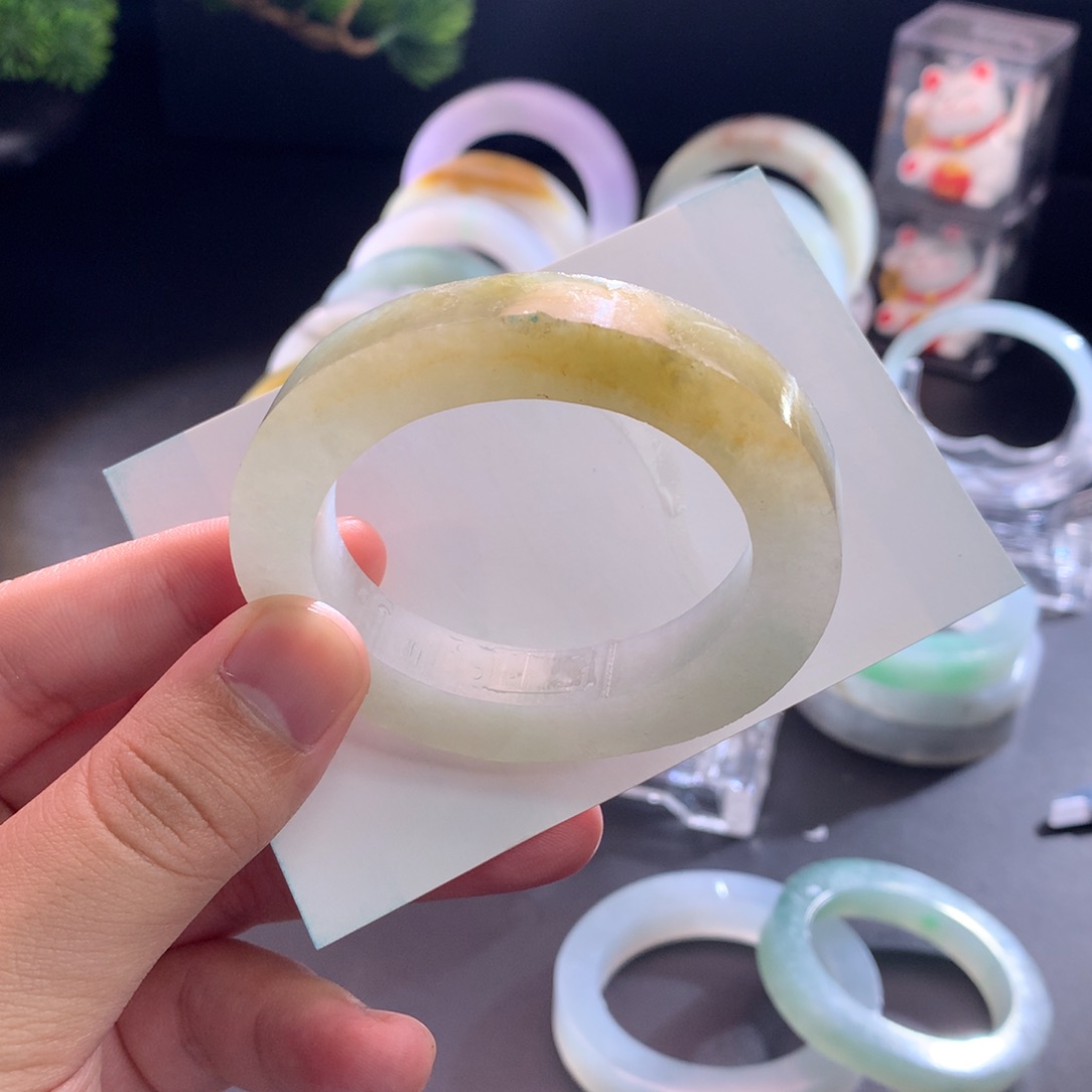 未镶嵌冰晴底色柠檬黄翡翠手镯定制翡翠