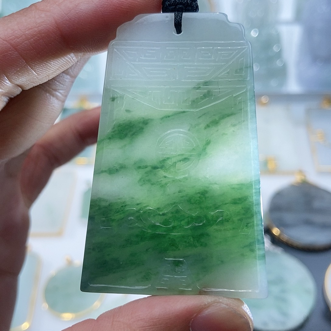 翡翠吊坠(不含链)未镶嵌