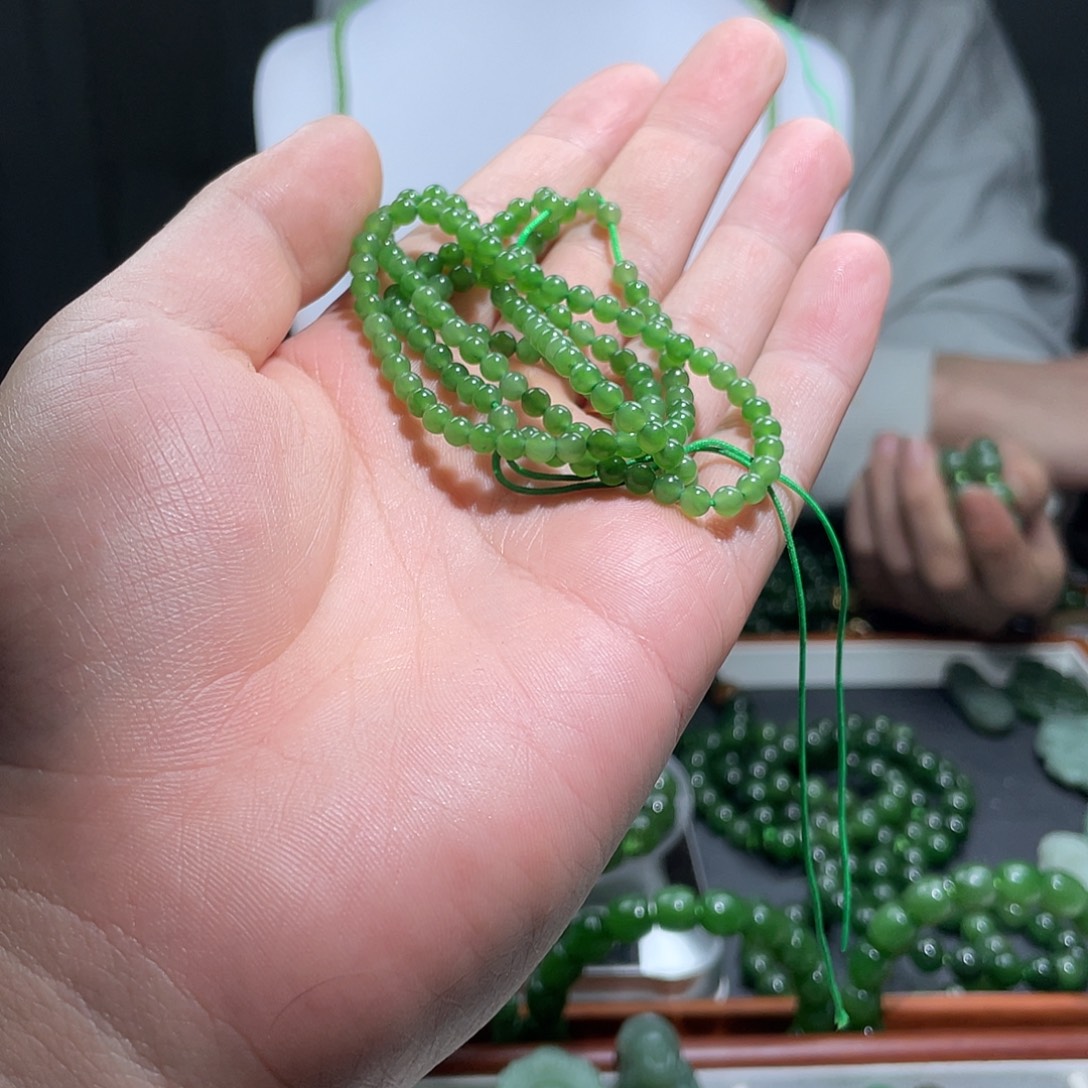 和田玉（碧玉）未镶嵌珠宝半成品