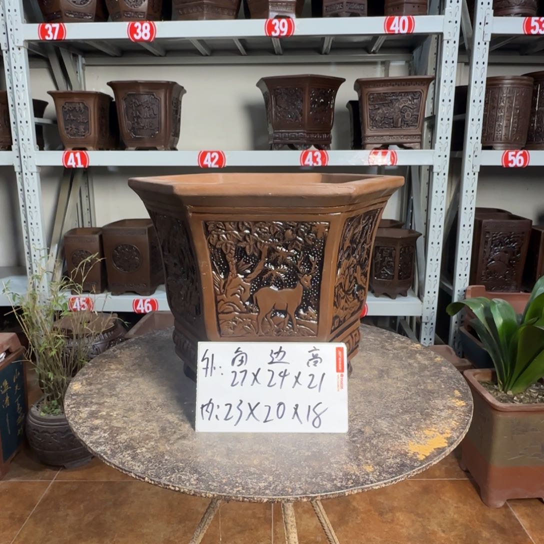 紫砂花盆，有1厘米左右尺寸差距，有色差