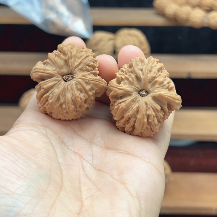 J***y涿鹿南京石文玩核桃