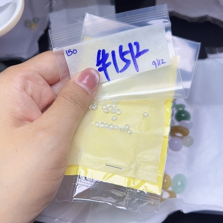 未镶嵌定制翡翠牛**忙不