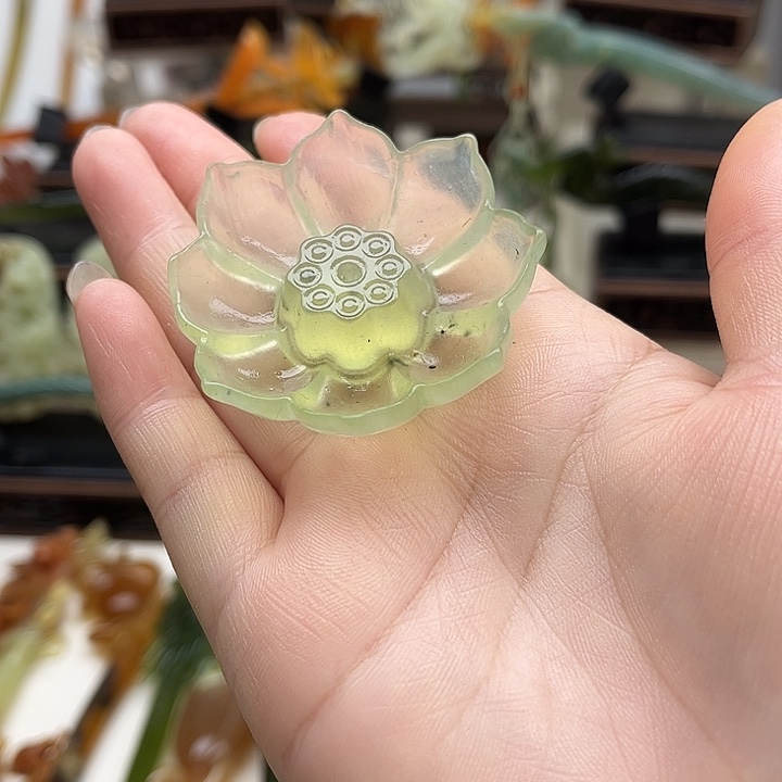 蛇纹石玉岫玉挂坠未镶嵌