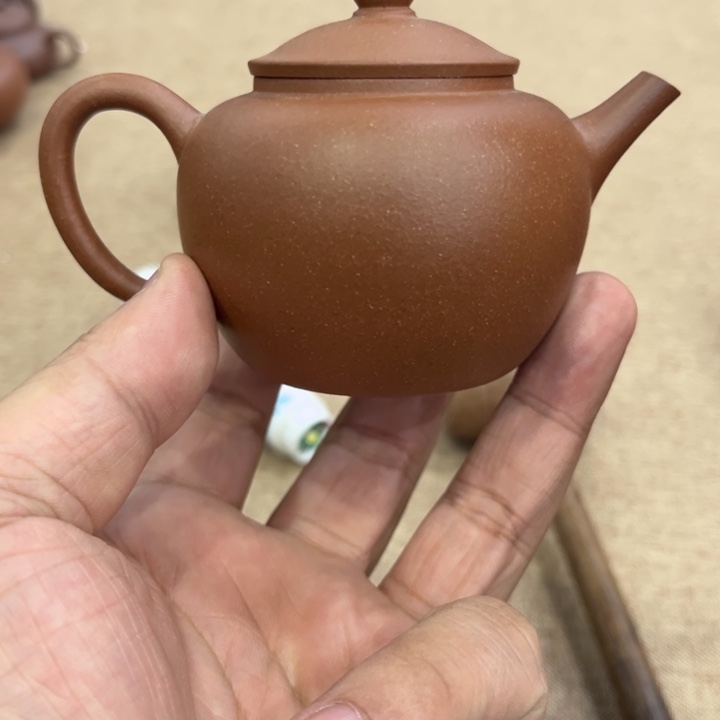 紫砂茶壶紫砂的味道很好闻的样子呢哈哈