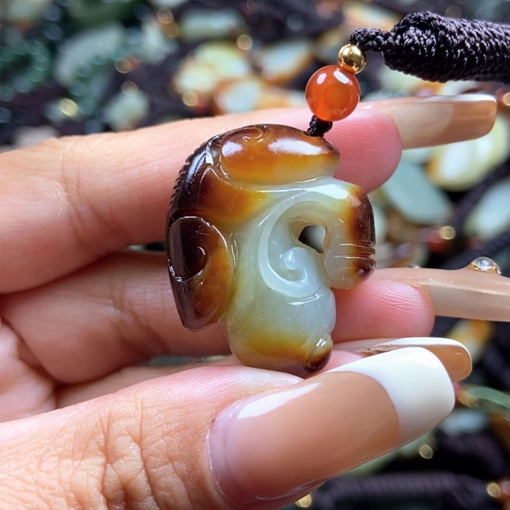 和田玉颈饰未镶嵌