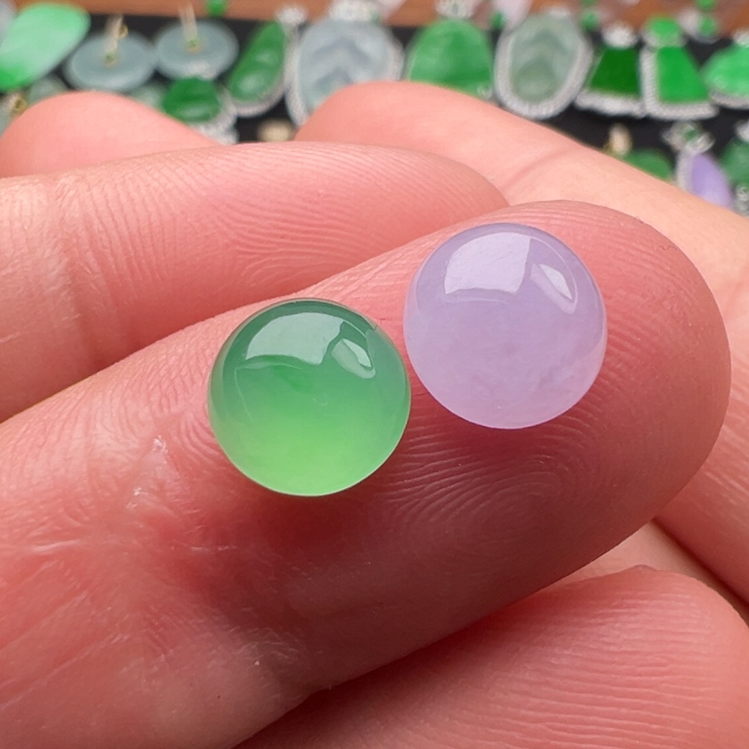 翡翠颈饰未镶嵌蛋面8