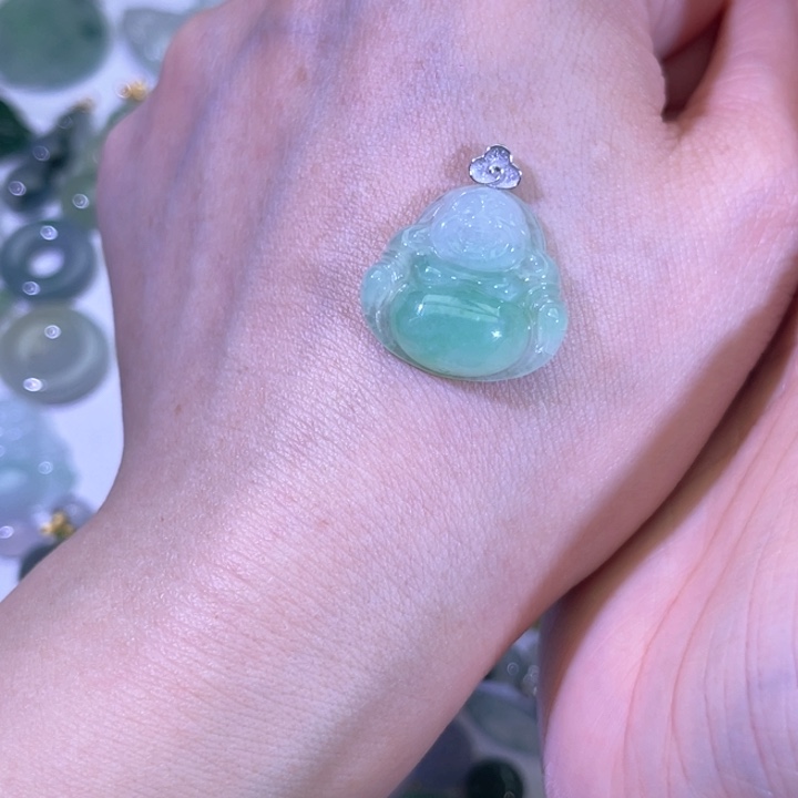 翡翠颈饰18K金镶嵌冰绿佛公