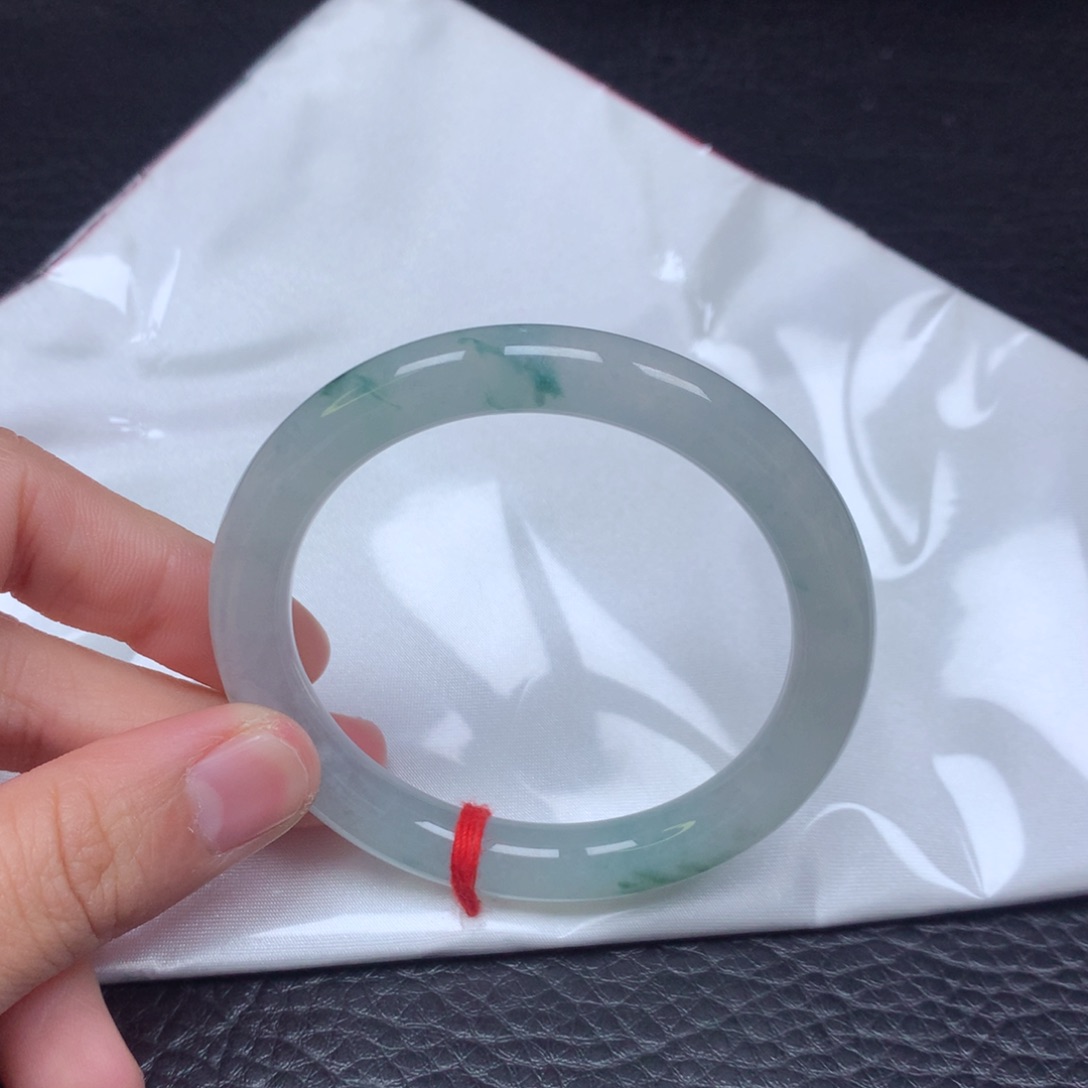 翡翠手镯（圆镯）未镶嵌