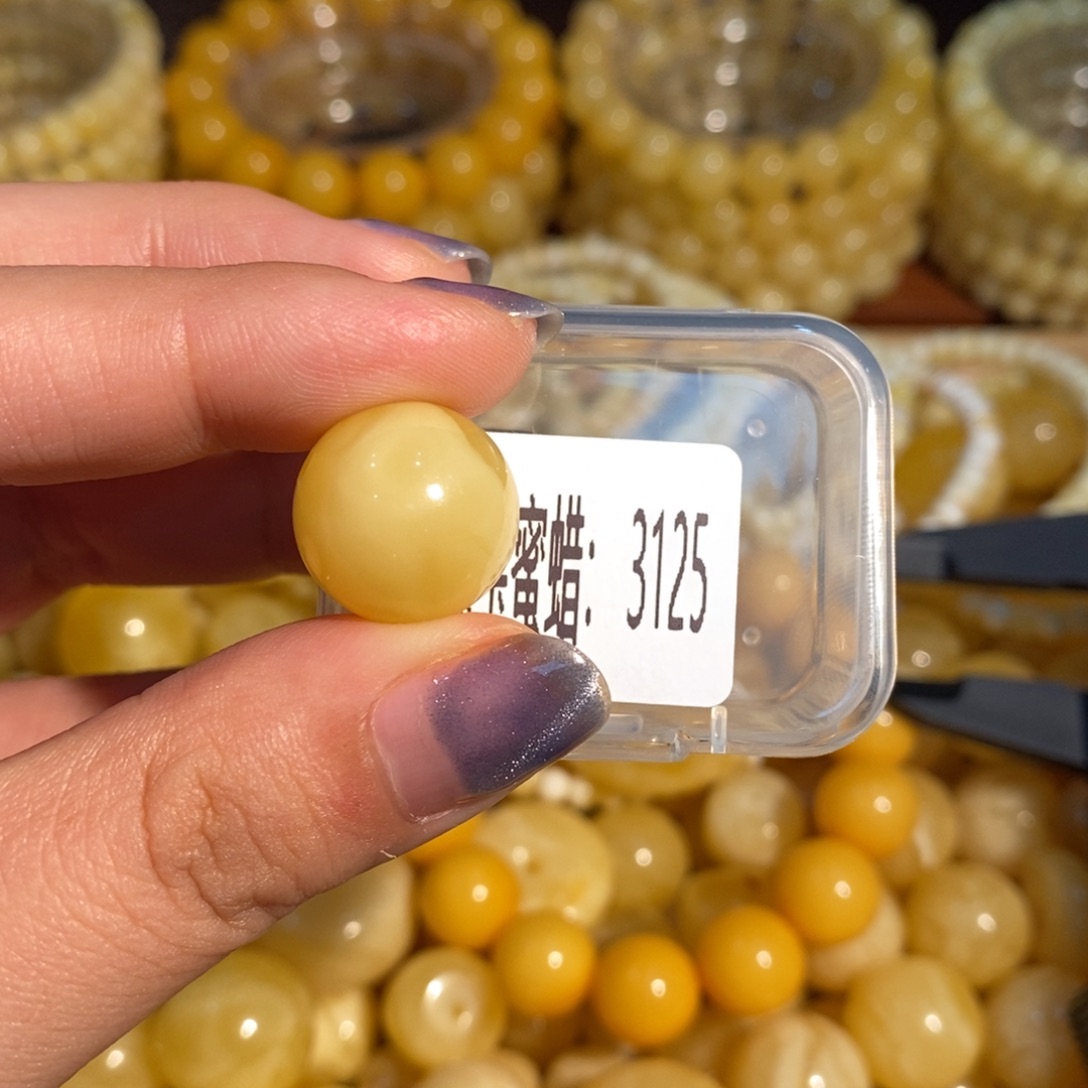 琥珀未镶嵌珠宝奇石3125