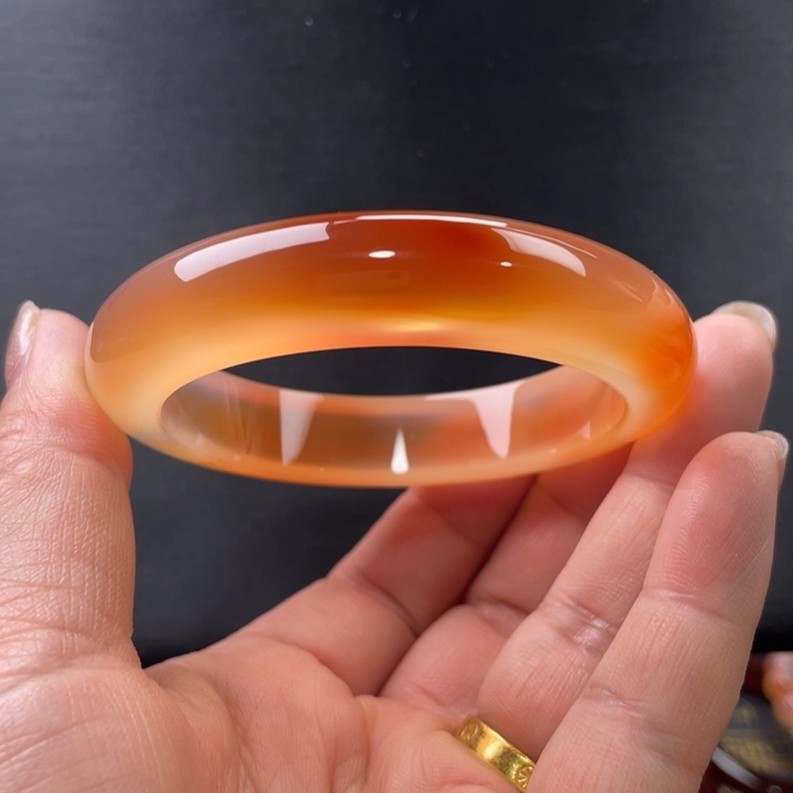 玛瑙/玉髓未镶嵌手镯56.7