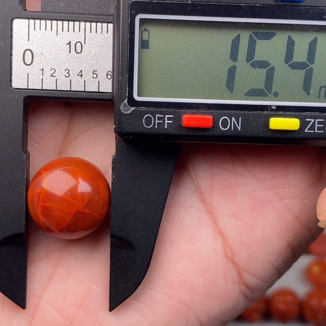 南红玛瑙配饰未镶嵌