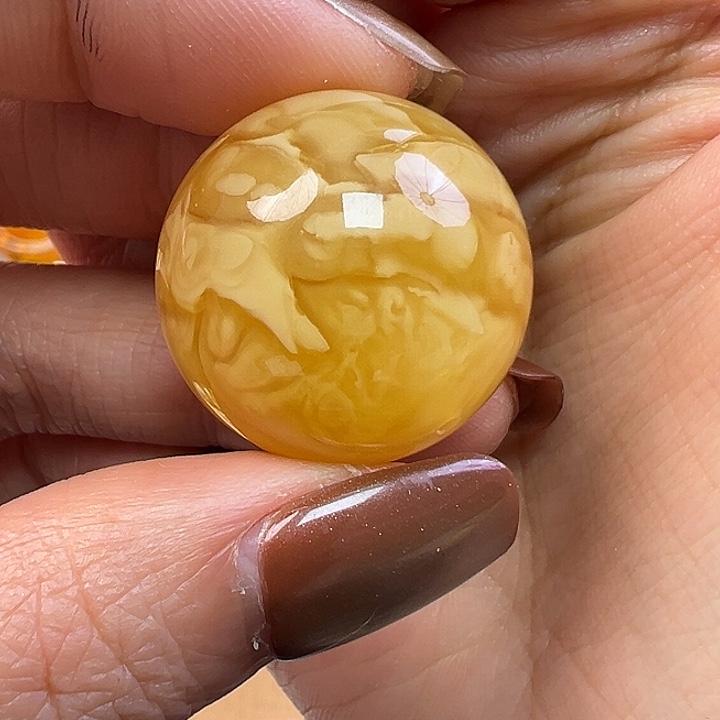 蜜蜡未镶嵌珠宝奇石