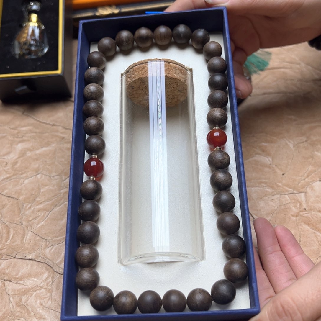 大叶紫檀（黑酸枝木类）