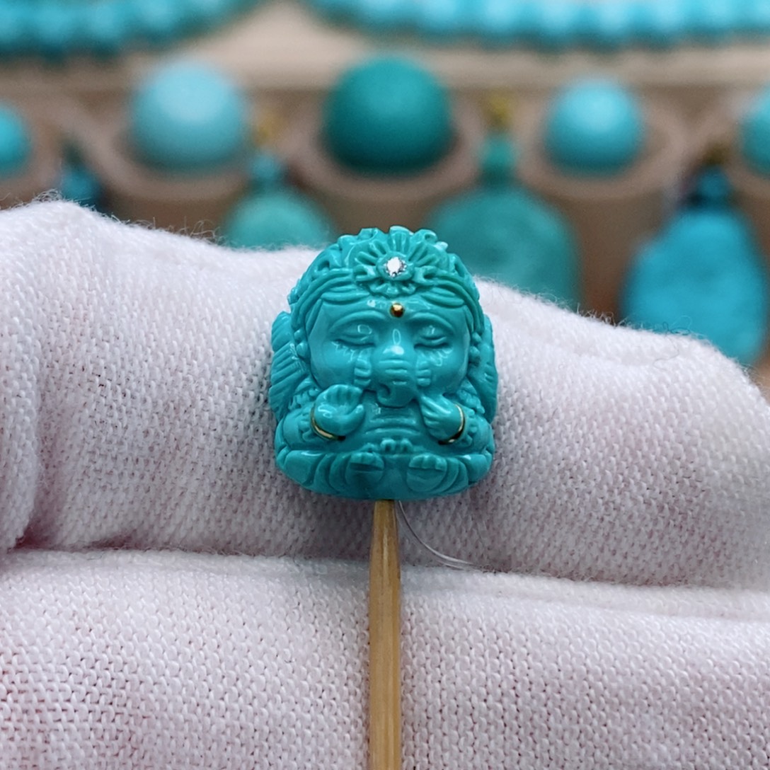 绿松石未镶嵌珠宝奇石