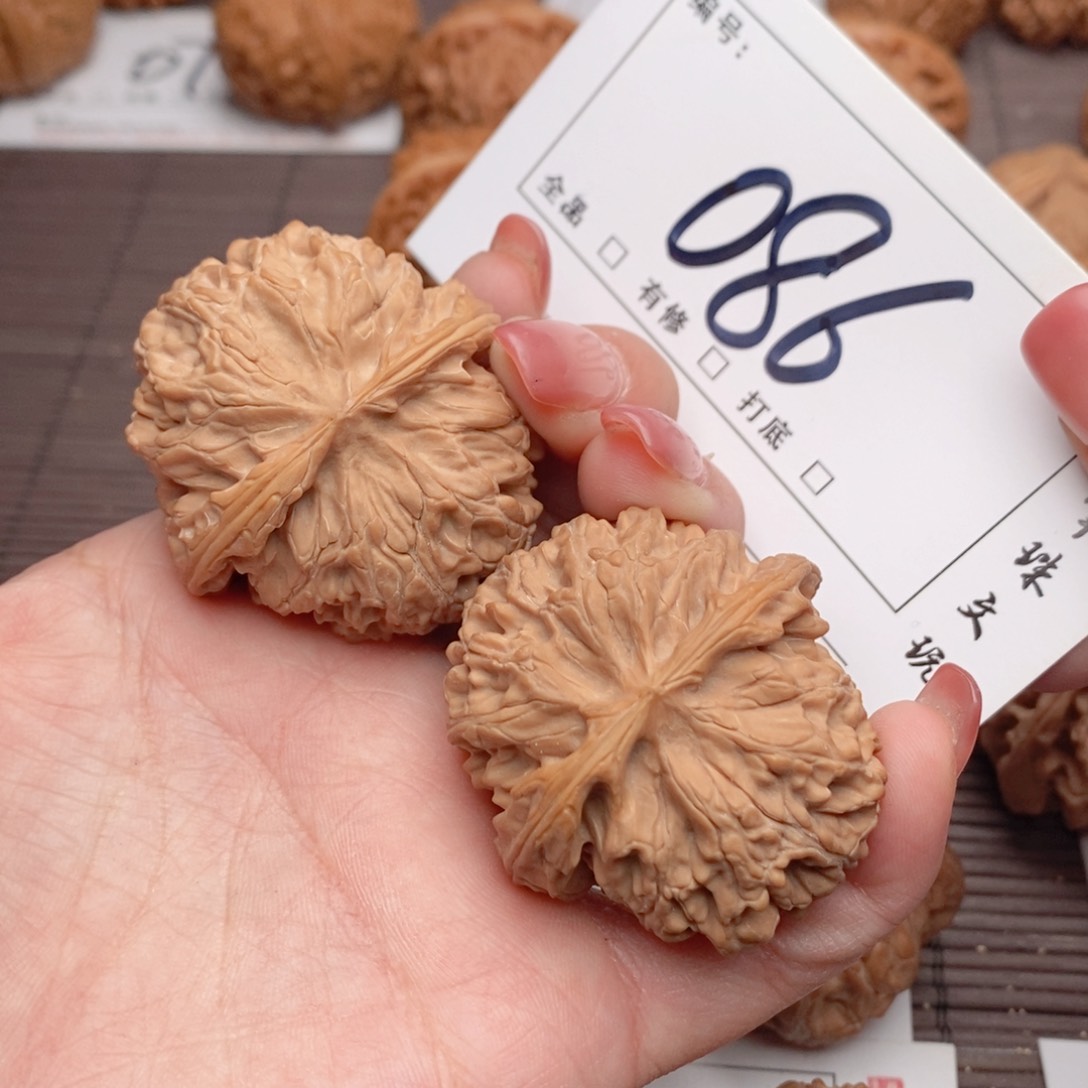 文玩核桃吊坠42苹果086